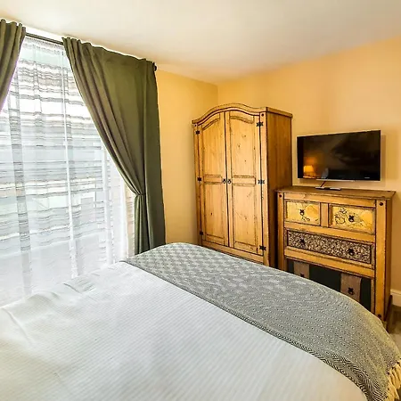 Apartment Deluxe Pirate's Cove Themed St Austell